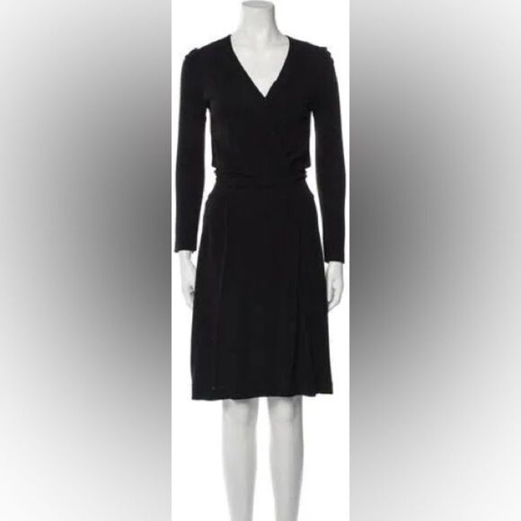 Diane Von Furstenberg Black classic Wrap Dress, Size 2 - Picture 1 of 7